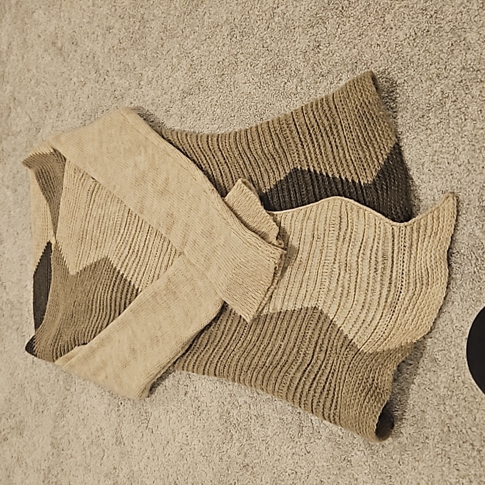 Wool and alpaca cardigan with boat neck and side button closure